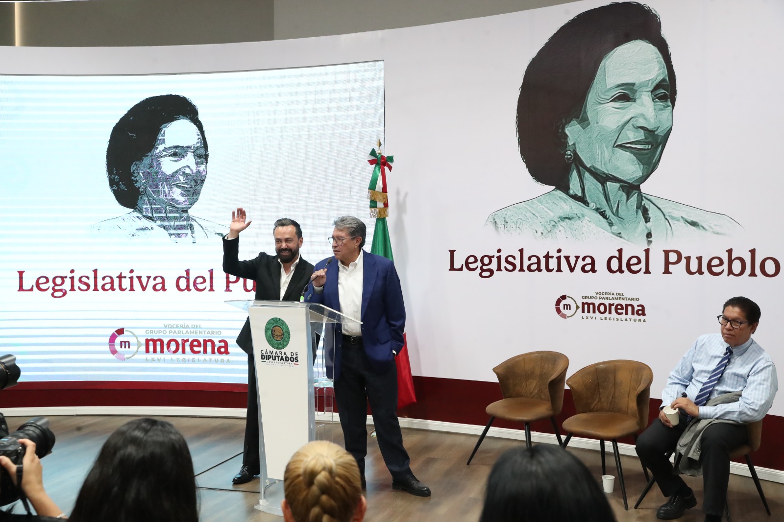 Los diputados Ricardo Monreal, presidente de la Jucopo y Arturo Ávila, del Grupo Parlamentario de Morena.