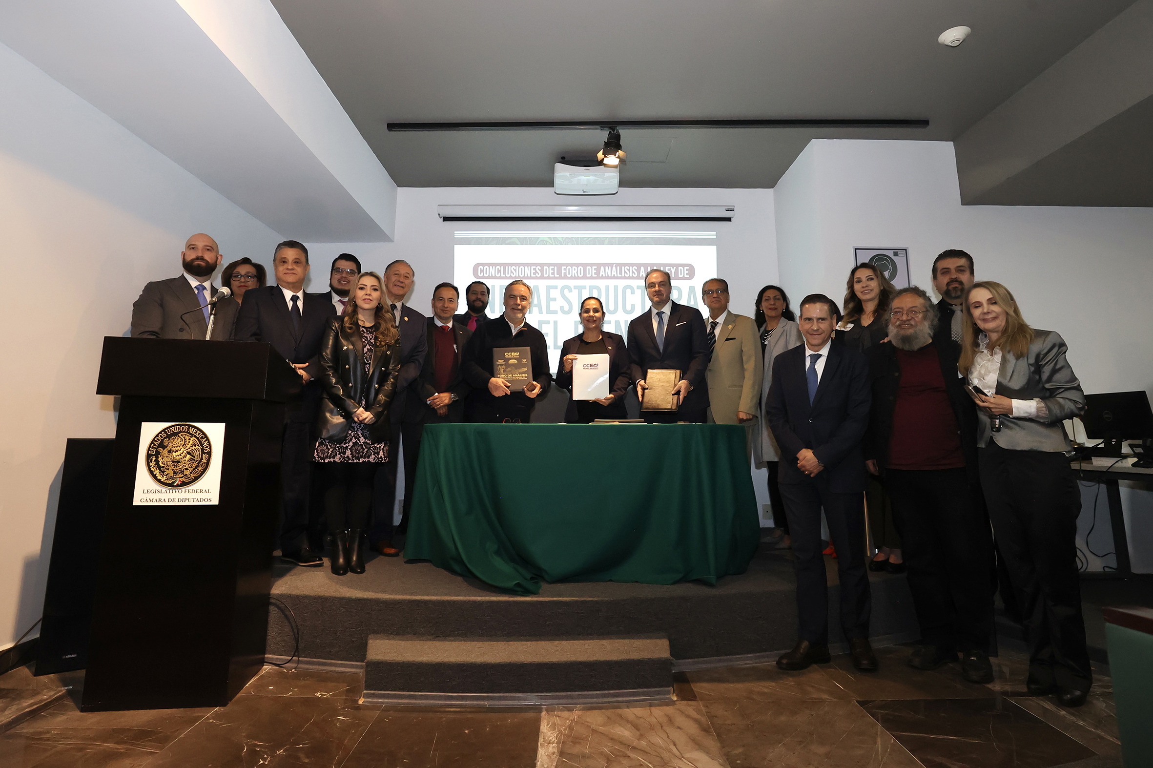 Participantes del foro.