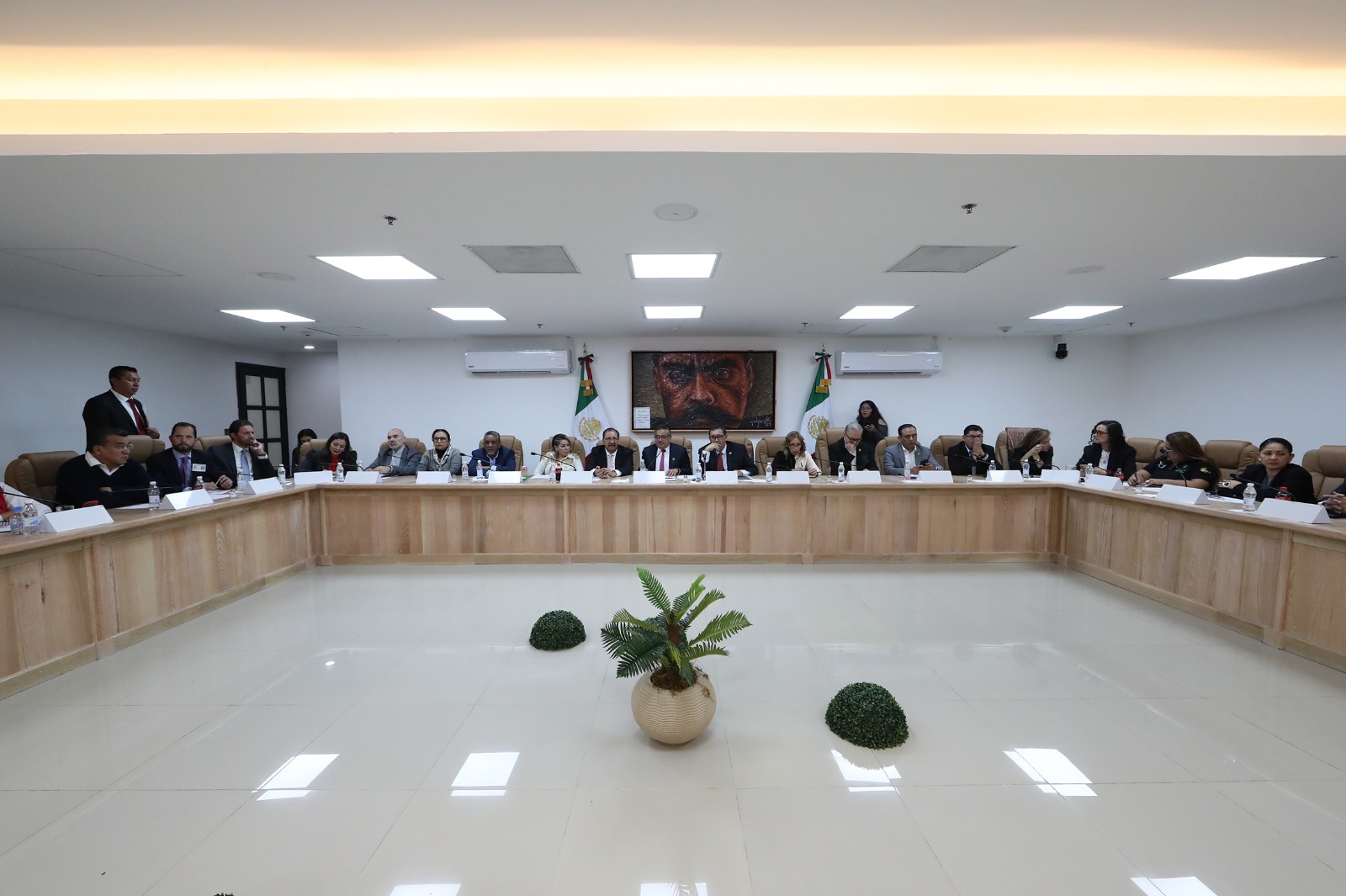 Integrantes del Grupo de Trabajo correspondiente a la temática de tratamiento fiscal a las bebidas alcohólicas