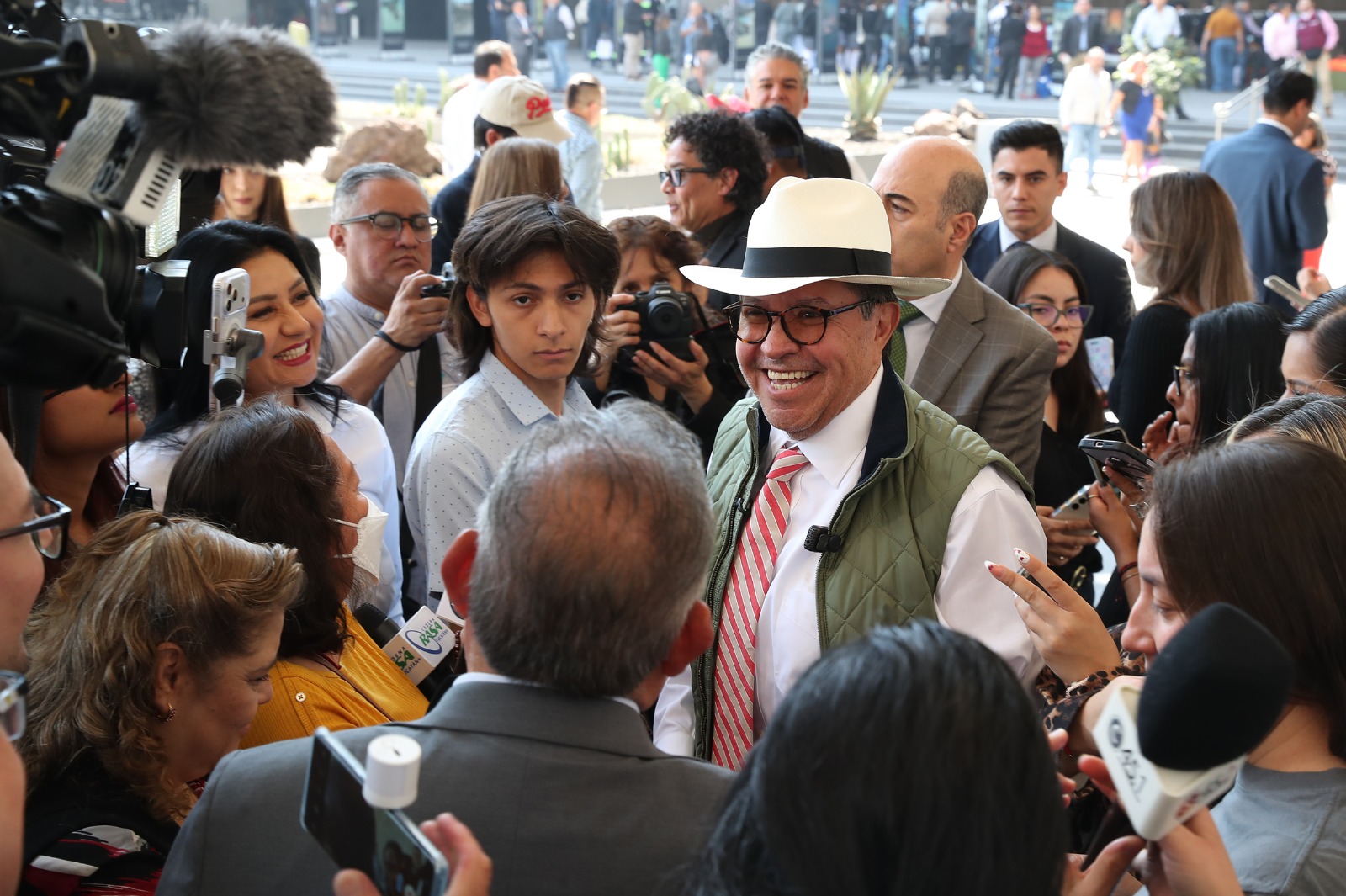 Diputado Ricardo Monreal Avila.